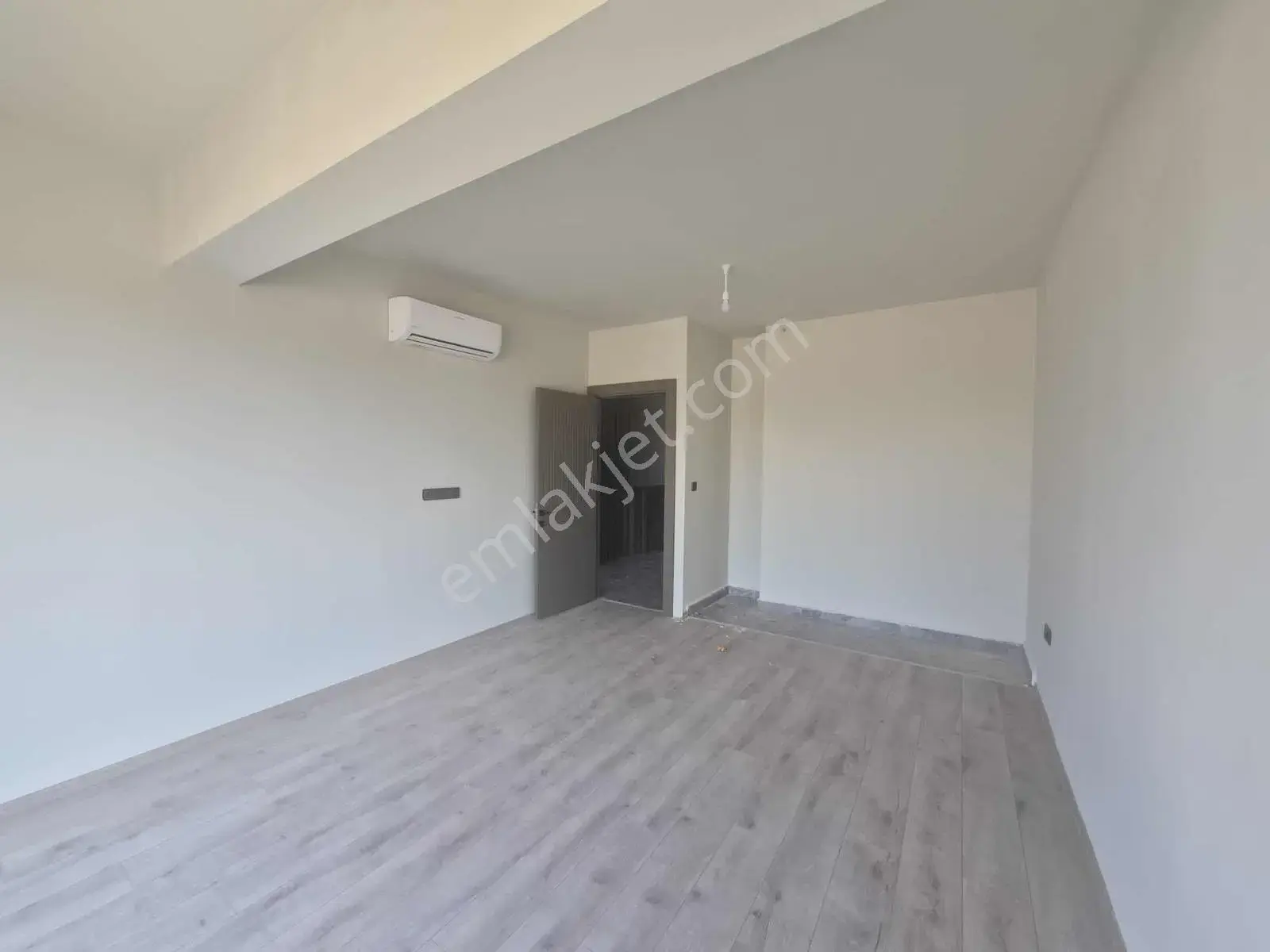 May Vision 'da Özel Havuzlu Bahçe Kullanımlı Loft 3+1 Daire — görsel 17