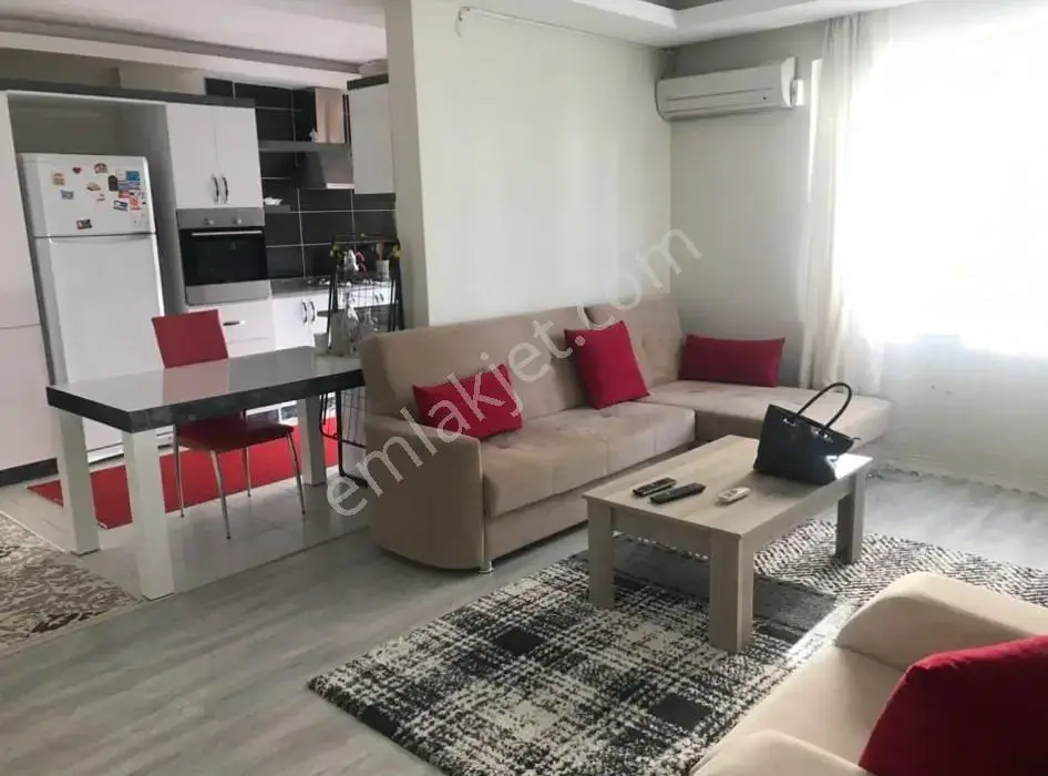 Çağlayan'da Merkezi Konumda Eşyalı 1+1 Satılık Daire — görsel 2