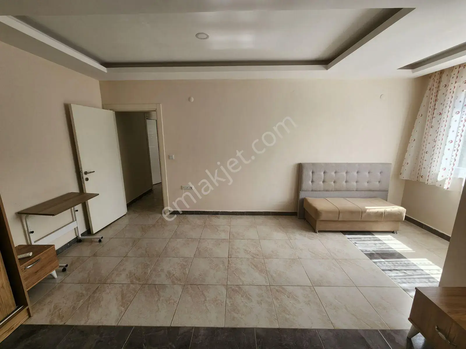 Güzeloba Turizm Yolunda Yüksek Giriş Eşyalı Satılık Geniş 2+1 — görsel 9