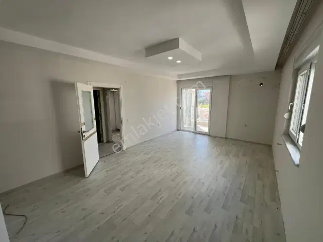 Havalimanı Yakını Arakat Satılık 2+1 Daire — görsel 4
