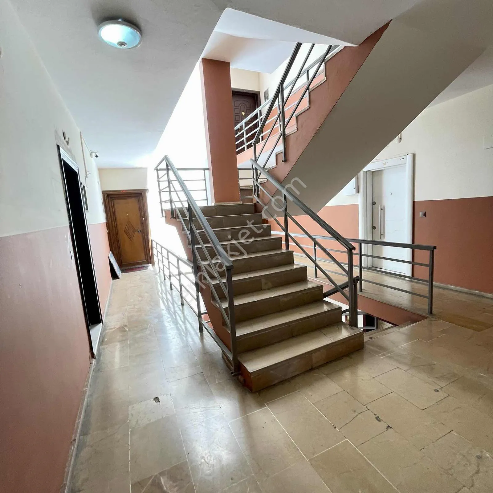 Şehrin Merkezinde Deniz Görünümlü Kiralık Bürü & Ofis — görsel 14