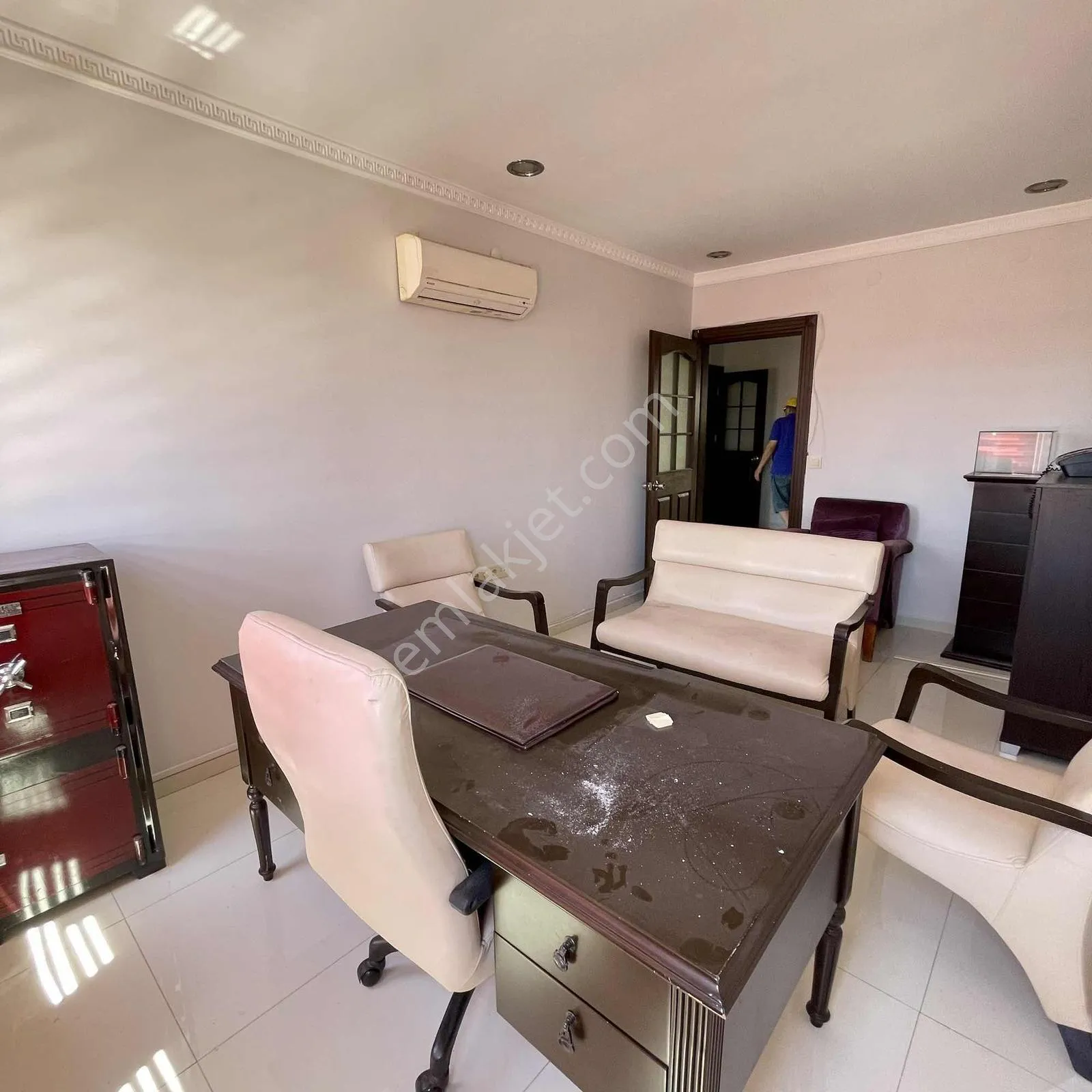 Şehrin Merkezinde Deniz Görünümlü Kiralık Bürü & Ofis — görsel 15