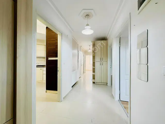 Çağlayan'da Denize 50 M İster Ofis , İster Mesken Olarak Kiralık — görsel 3
