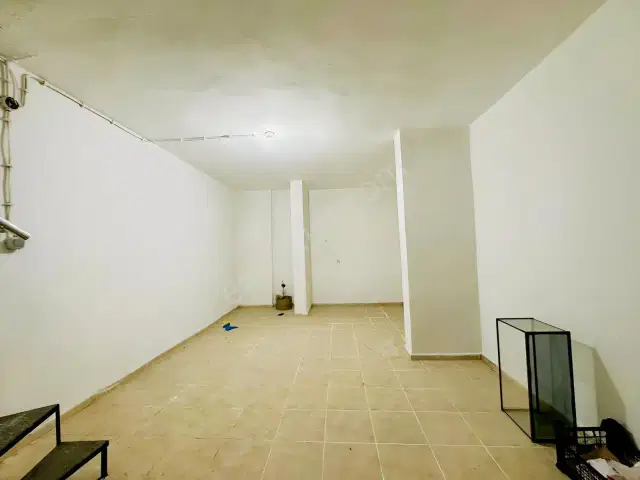 Çağlayan'da Denize 50 M İster Ofis , İster Mesken Olarak Kiralık — görsel 20