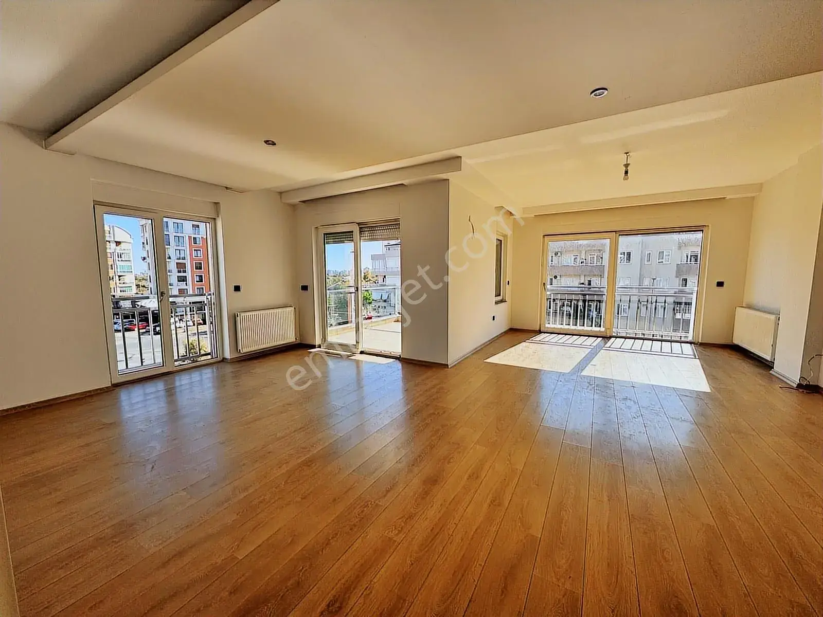 Meydankavağı'nda Sitede 3+1 Geniş Masrafsız Kiralık Boş Daire — görsel 6