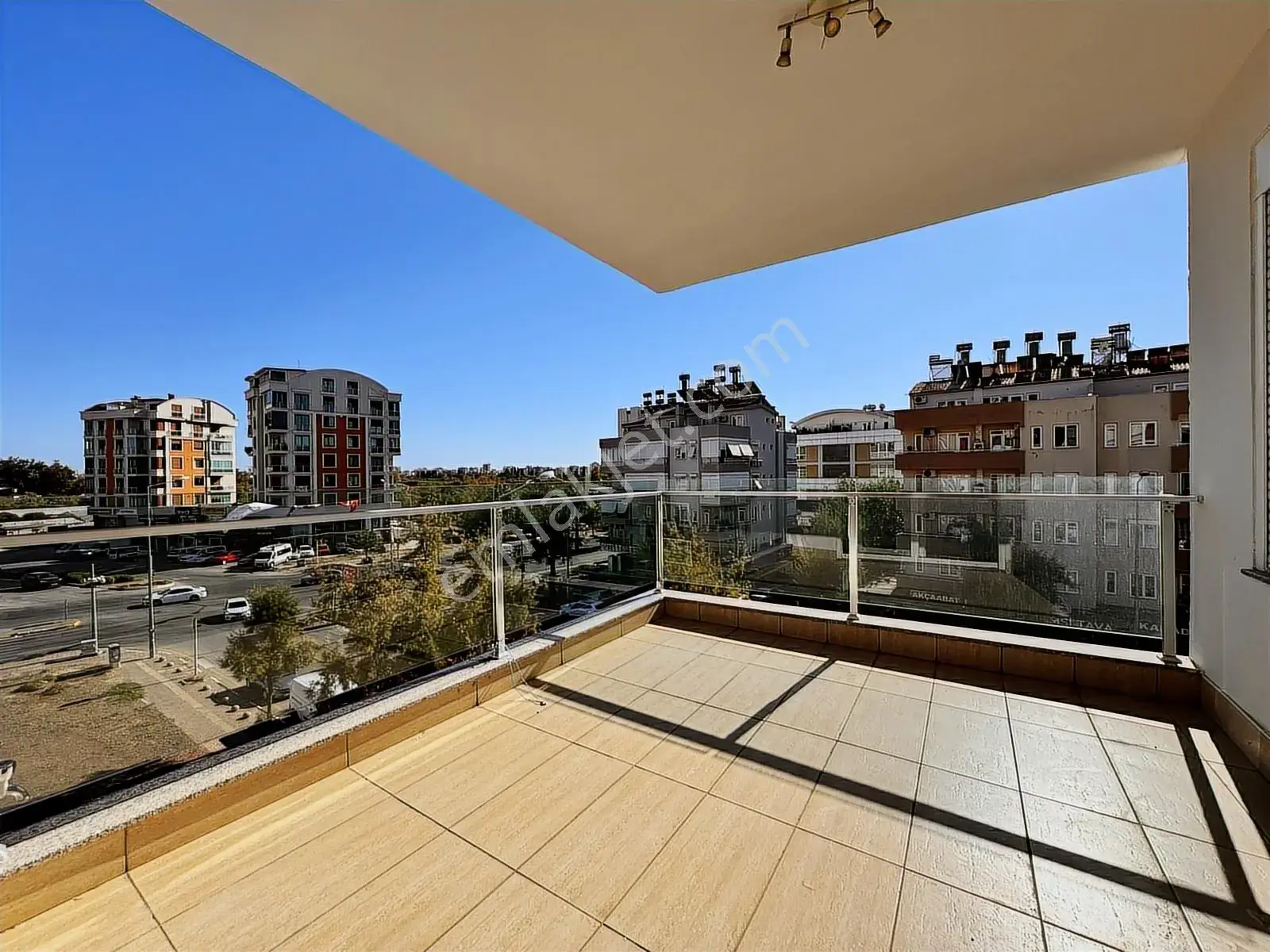 Meydankavağı'nda Sitede 3+1 Geniş Masrafsız Kiralık Boş Daire — görsel 12