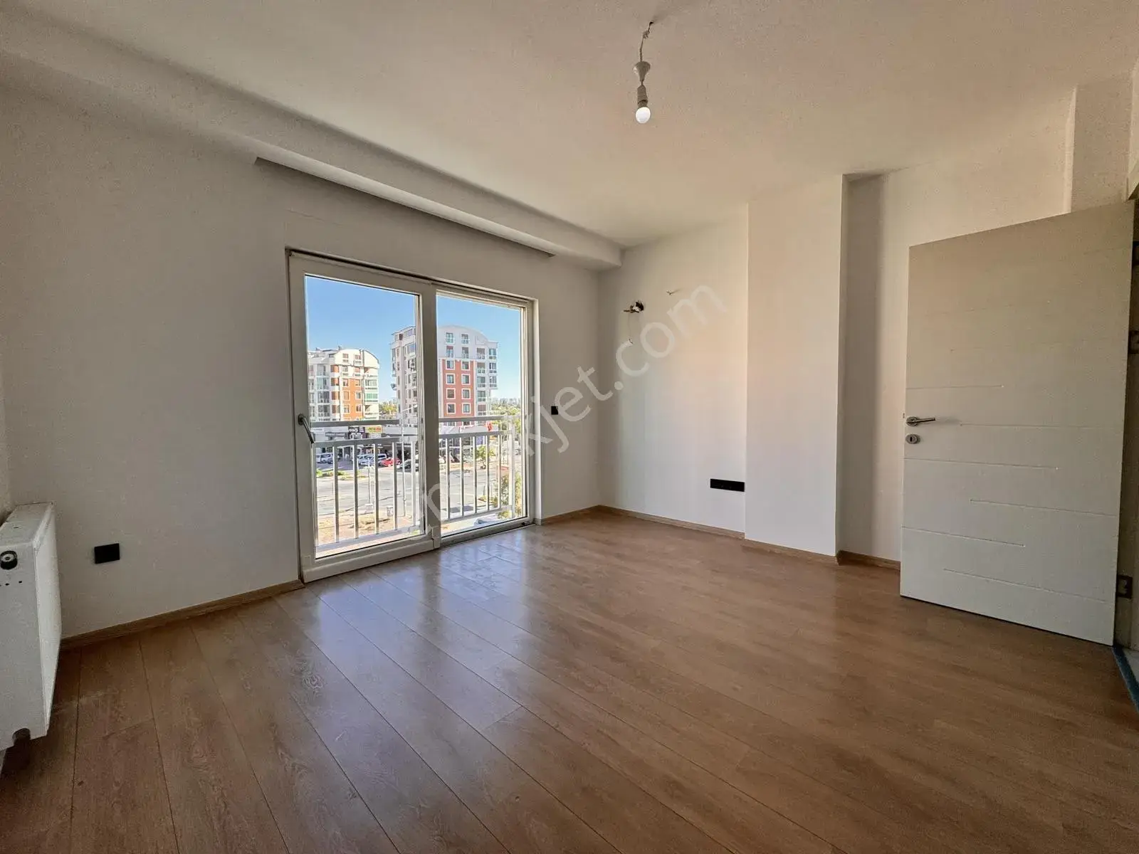 Meydankavağı'nda Sitede 3+1 Geniş Masrafsız Kiralık Boş Daire — görsel 16