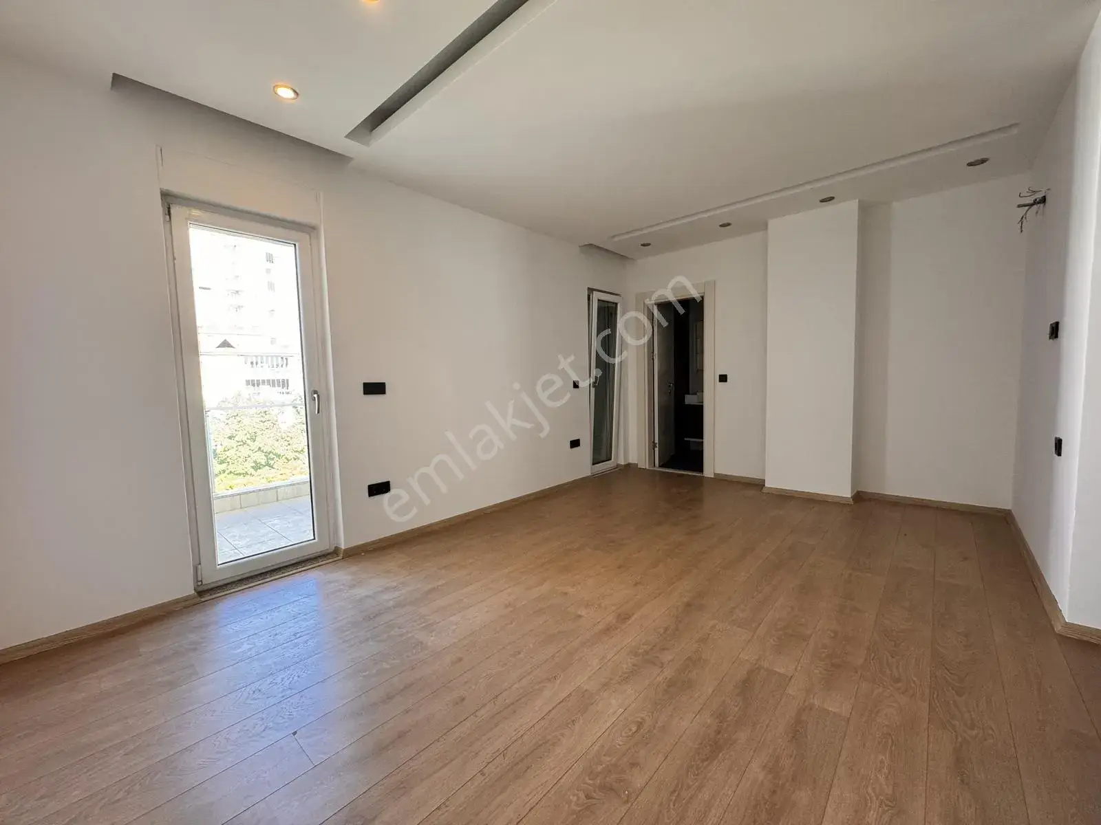 Meydankavağı'nda Sitede 3+1 Geniş Masrafsız Kiralık Boş Daire — görsel 19
