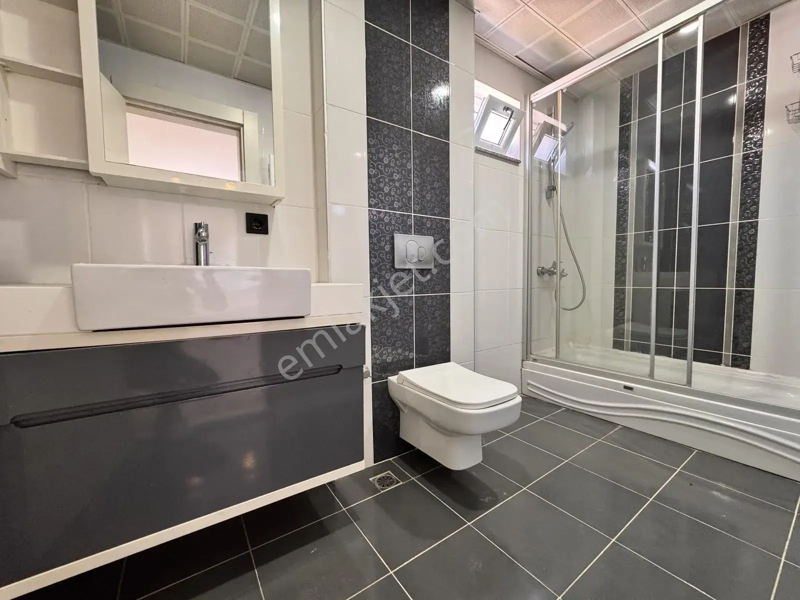 Meydankavağı'nda Sitede 3+1 Geniş Masrafsız Kiralık Boş Daire — görsel 20