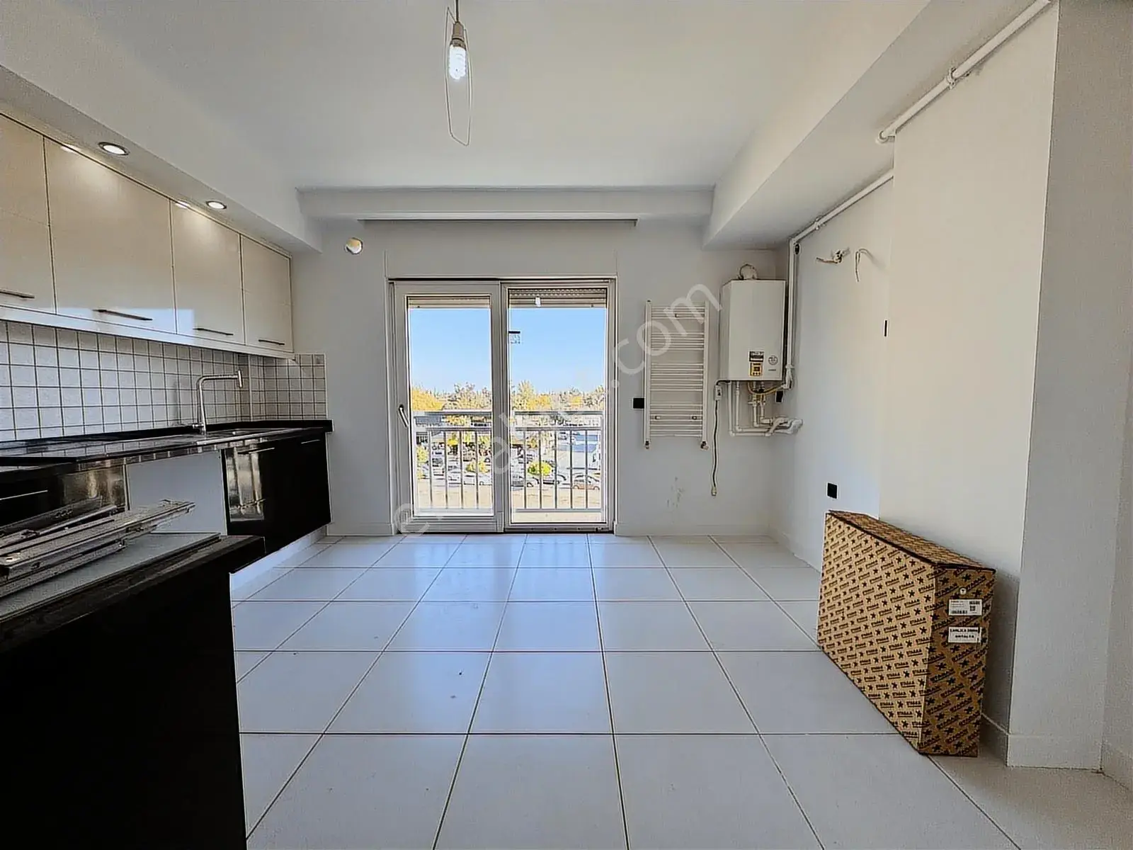 Meydankavağı'nda Sitede 3+1 Geniş Masrafsız Kiralık Boş Daire — görsel 24