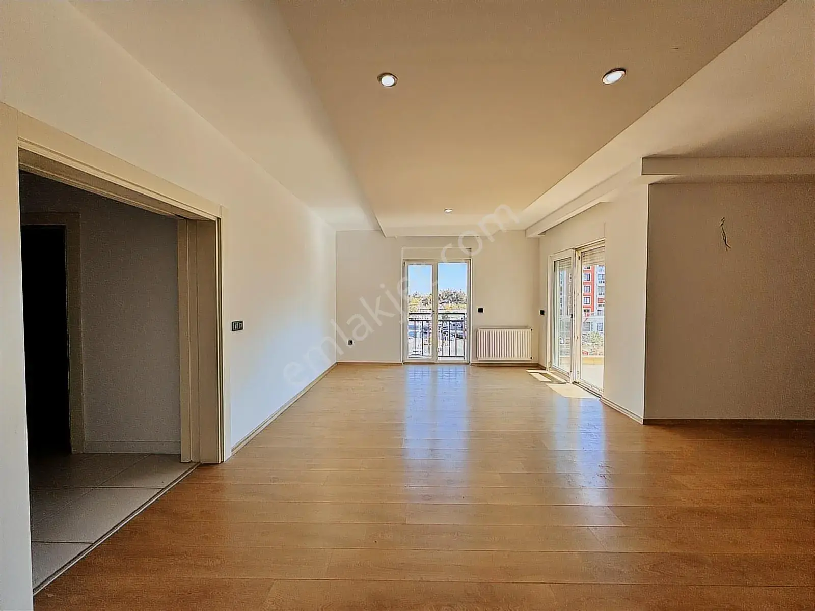 Meydankavağı'nda Sitede 3+1 Geniş Masrafsız Kiralık Boş Daire — görsel 32