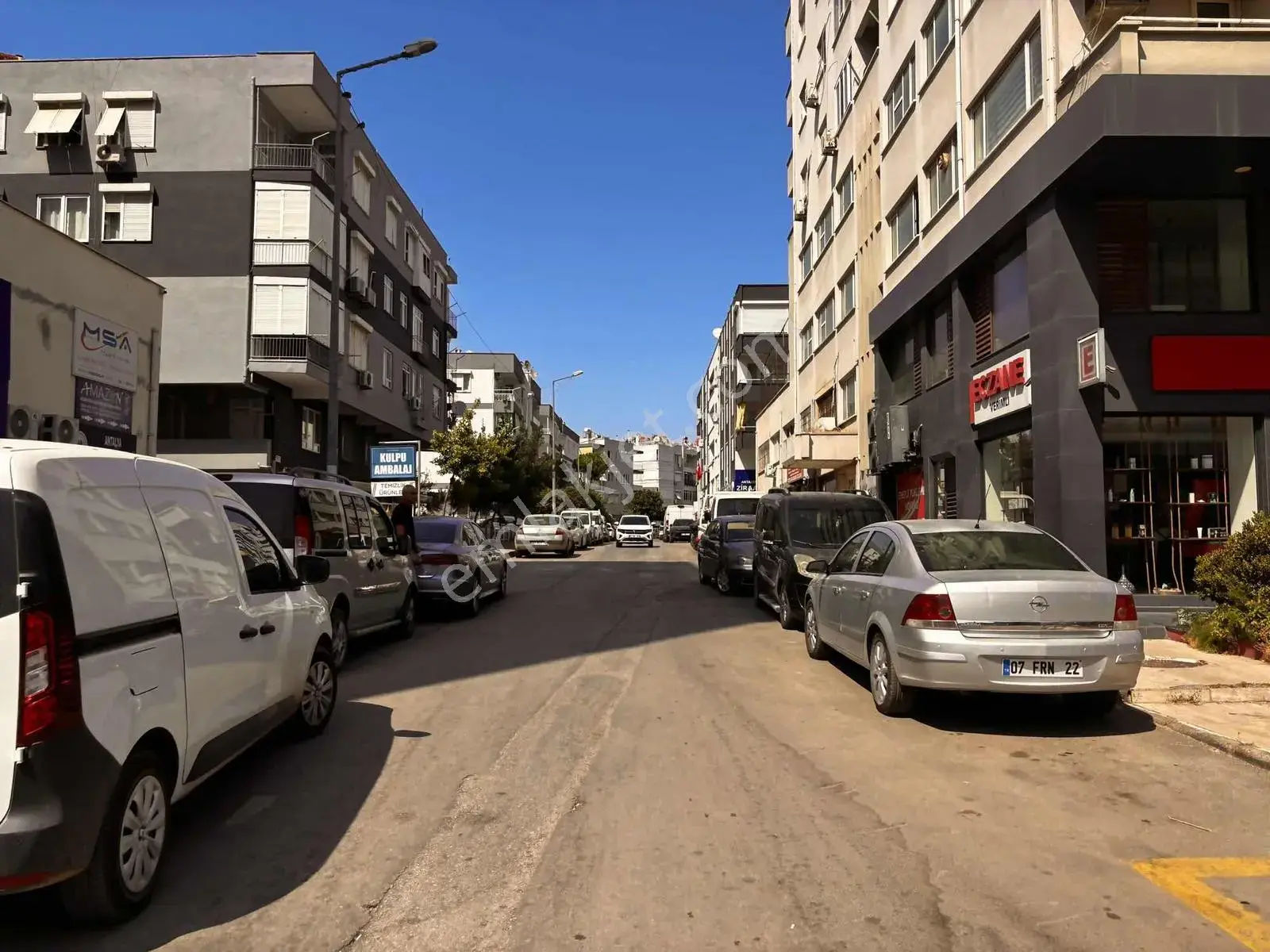 Çallı Merkezi Konumda Bodrum Katlı Kiralık Dükkan — görsel 2