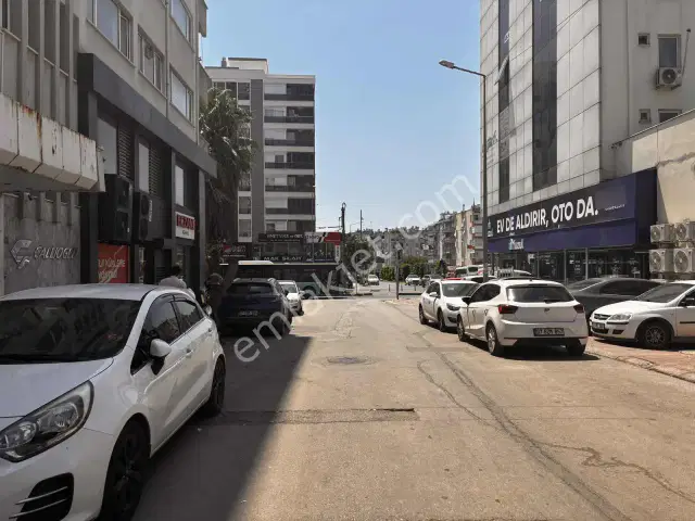 Çallı Merkezi Konumda Bodrum Katlı Kiralık Dükkan — görsel 6