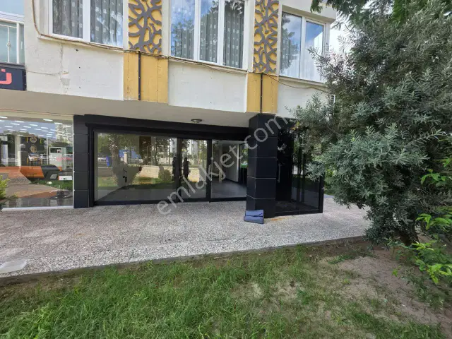 Laura Avm'ye 200 M. Mesafede Ana Cadde Üzeri Kiralık Dükkan