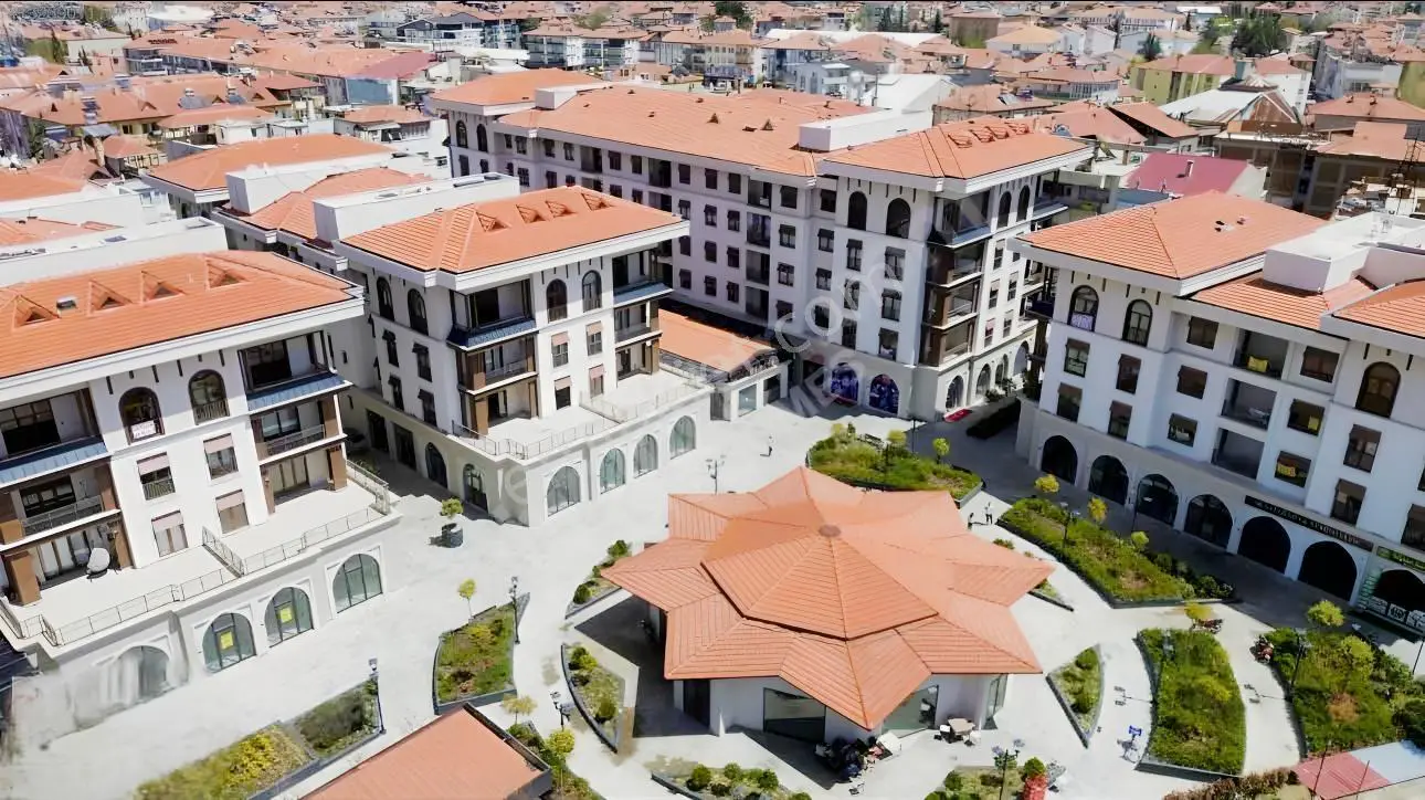 Korkuteli Arasta'da Ana Cadde Cepheli Fırsat Prestijli 1+1