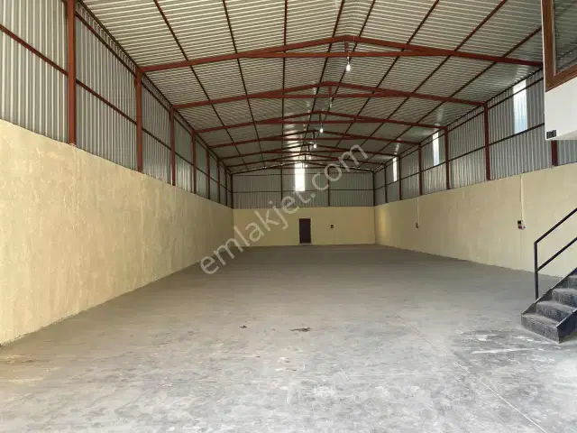 Yenigöl'de 600 M2 Kiralık Depo