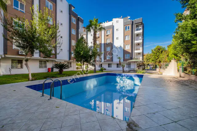 Çağlayan'da Arakat Özellikli Sitede 3+1 Satılık Daire