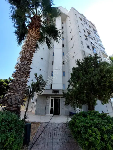 Lara Güzeloba Denize 600m Site İçi Katta Satılık 3+1 Daire