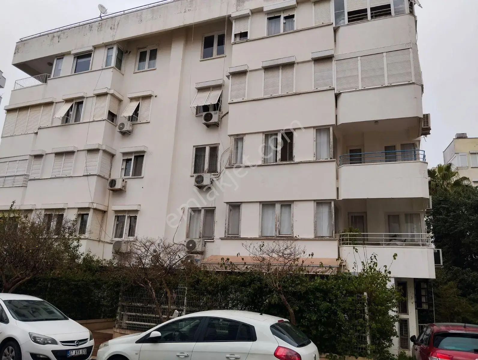 Antalya'nın Kalbinde Çok Geniş 3+1 Ayrı Mutfakli Katta Daire — görsel 17