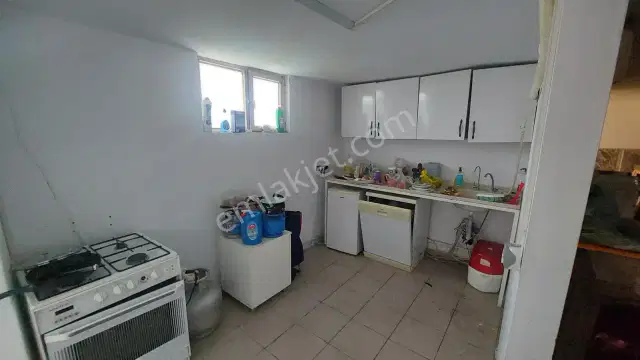 Etiler Evliya Çelebi Cad. Üst Geçit Yanı 3 Katlı Köşe Dükkan — görsel 9