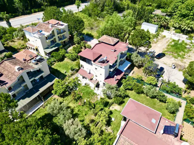 Belekte Havuzlu Sitede Modern Tadilatlı Lüks 4+1 Villa — görsel 1