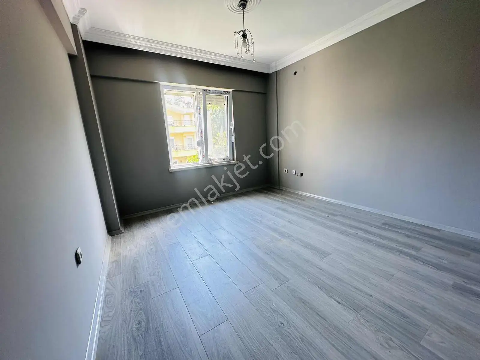Belekte Havuzlu Sitede Modern Tadilatlı Lüks 4+1 Villa — görsel 4