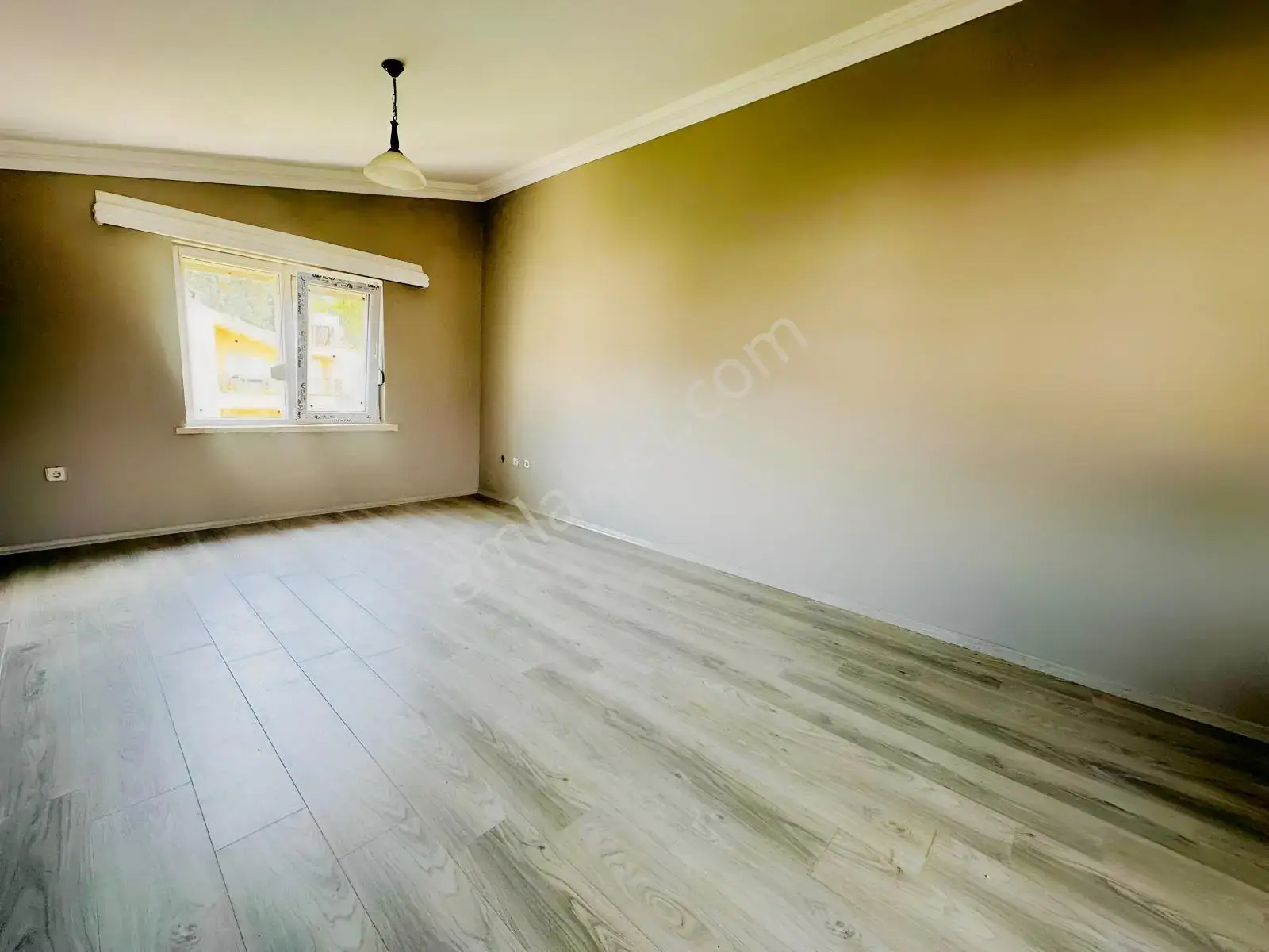 Belekte Havuzlu Sitede Modern Tadilatlı Lüks 4+1 Villa — görsel 18