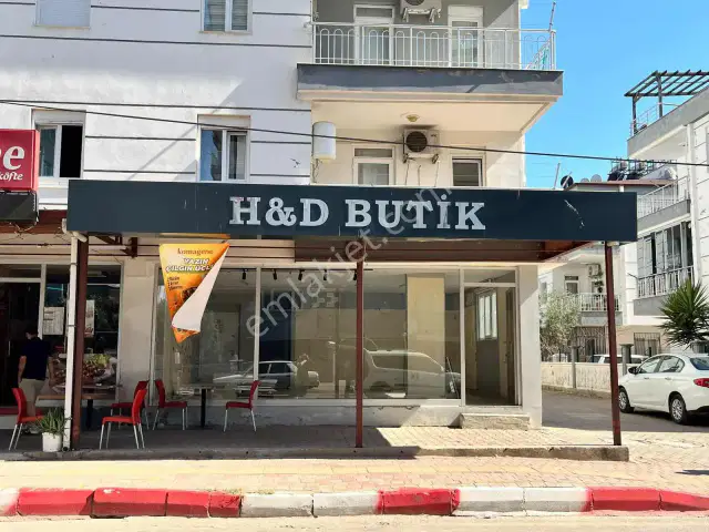 Altınova'da Ana Cadde Üstü Kiralık Dükkan