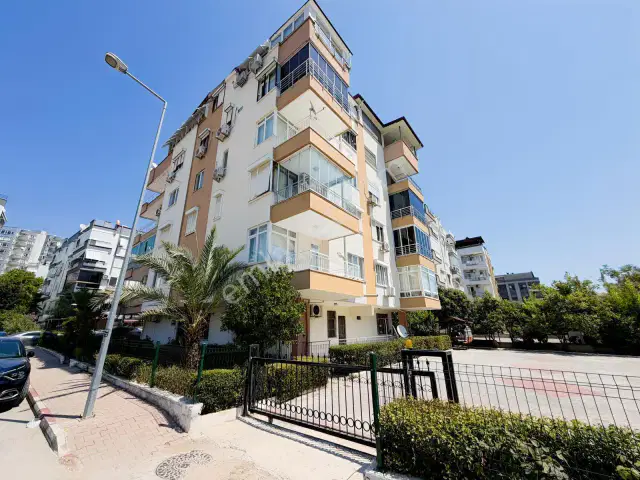 Şirinyalıda Denize Yakın Doğalgazlı 3+1 Eşyalı Kiralık Daire