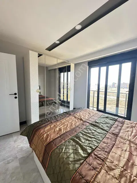Altıntaş'ta Özellikli Sitede Eşyalı Kiralık 1+1 Daire — görsel 6