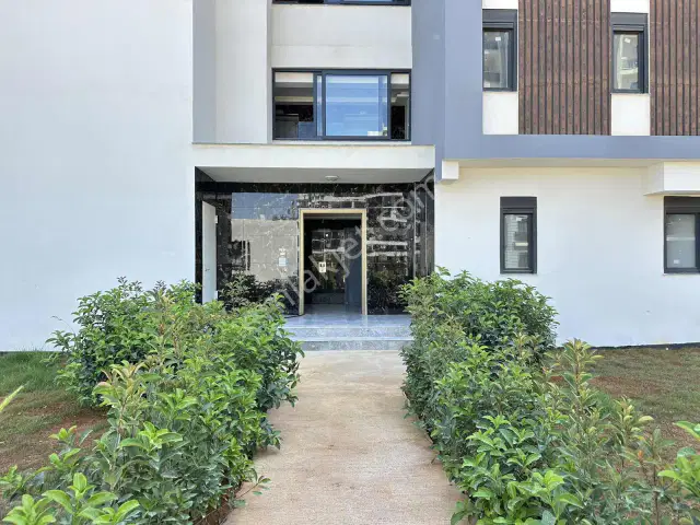 Altıntaş'ta Özellikli Sitede Eşyalı Kiralık 1+1 Daire — görsel 32
