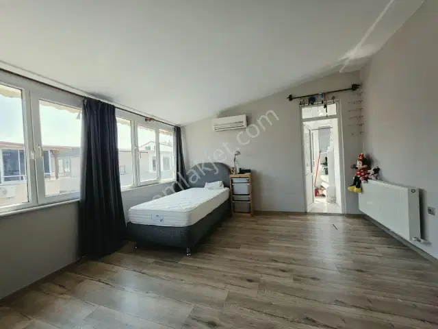Fenerde Satılık Ayrı Muyfaklı Geniş Dublex 2+1daire — görsel 2