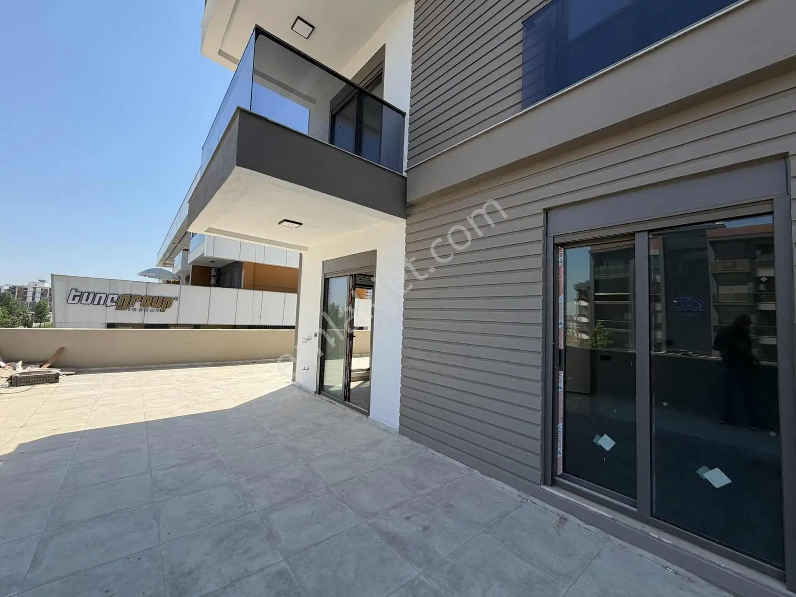 Altıntaşta 1+1 Home Offıce | 80 M² Özel Teras | Cadde Üzeri — görsel 1
