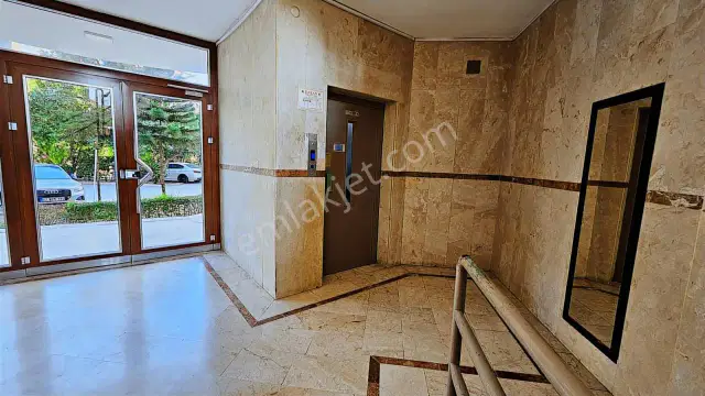 Merkezi Konumda Eşyalı Deniz Manzaralı Site İçinde 4+1 — görsel 10