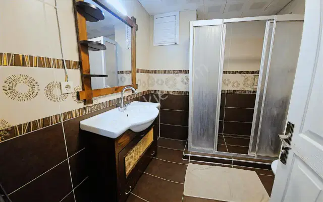 Merkezi Konumda Eşyalı Deniz Manzaralı Site İçinde 4+1 — görsel 12