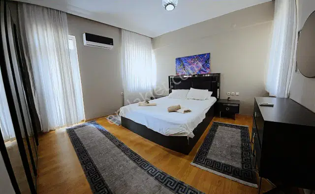 Merkezi Konumda Eşyalı Deniz Manzaralı Site İçinde 4+1 — görsel 14