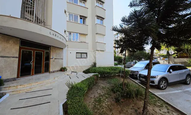 Merkezi Konumda Eşyalı Deniz Manzaralı Site İçinde 4+1 — görsel 24