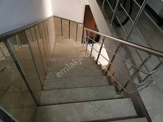 Kızıltoprak Mh/2+1 Geniş Kullanım 1.kat Kiralık Daire. — görsel 9