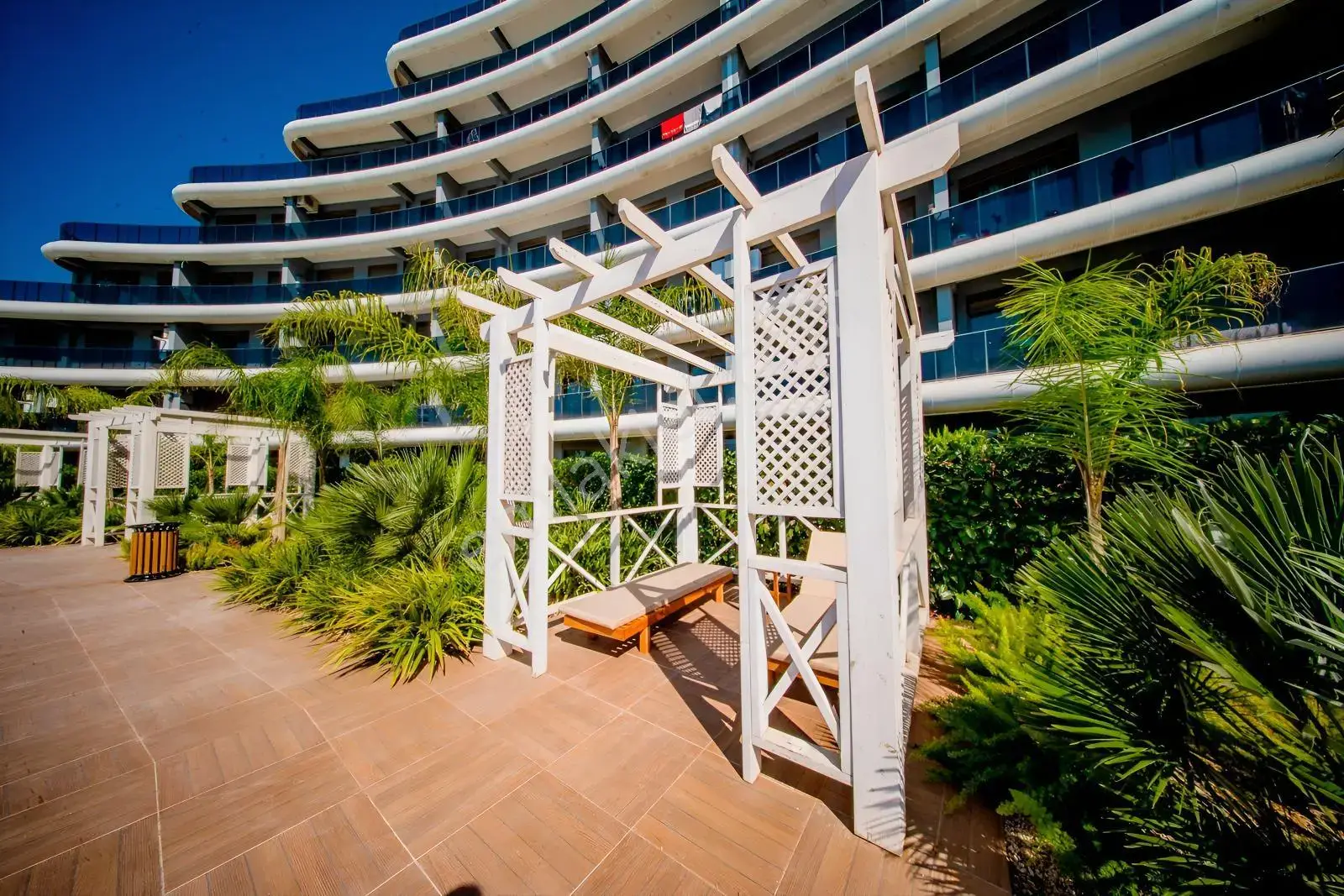 Altıntaş Beyond All'da 1+1 Ara Kat Havuz Cephe Kiralık Daire — görsel 27