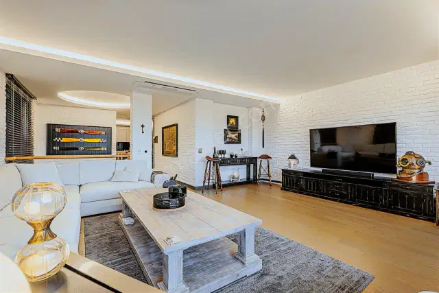 Çağlayan Antmare Deniz Manzaralı 3+1 Mimari Yapım Eşyalı Kiralık — görsel 2