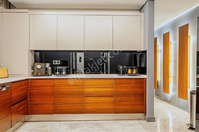 Çağlayan Antmare Deniz Manzaralı 3+1 Mimari Yapım Eşyalı Kiralık — görsel 6