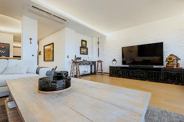 Çağlayan Antmare Deniz Manzaralı 3+1 Mimari Yapım Eşyalı Kiralık — görsel 13