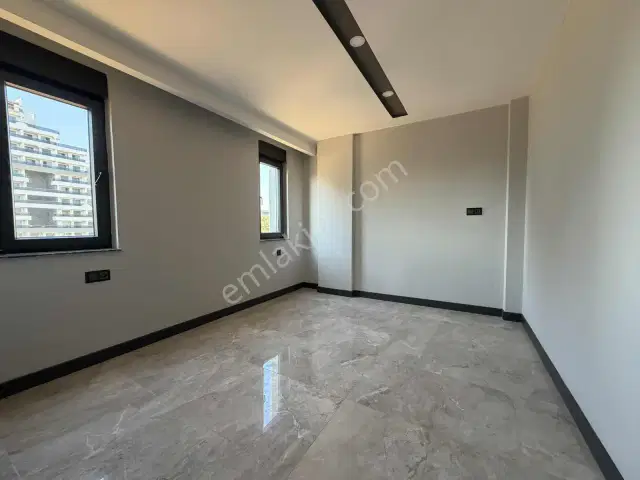 Altıntaşta Donanımlı Sitede, 3 Cepheli Ve Havuz Manzaralı 2+1 — görsel 12