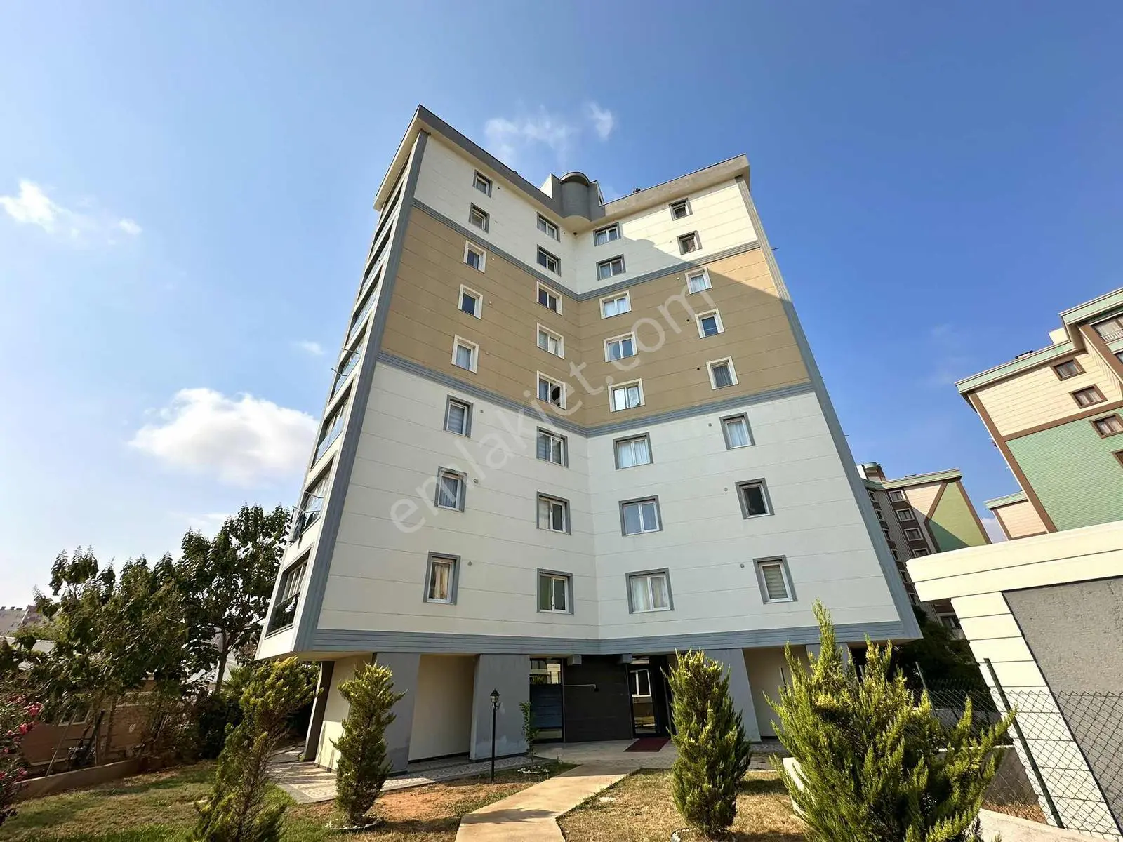 Güzeloba Yuvamkent Sitesinde 1+1 Kiralık Daire — görsel 1