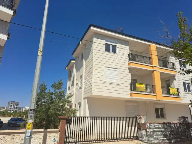 Tramvaya Yürüme Mesafesinde Sıfır 1+1 Kiralık Daire — görsel 5