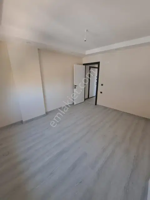 Tramvaya Yürüme Mesafesinde Sıfır 1+1 Kiralık Daire — görsel 7