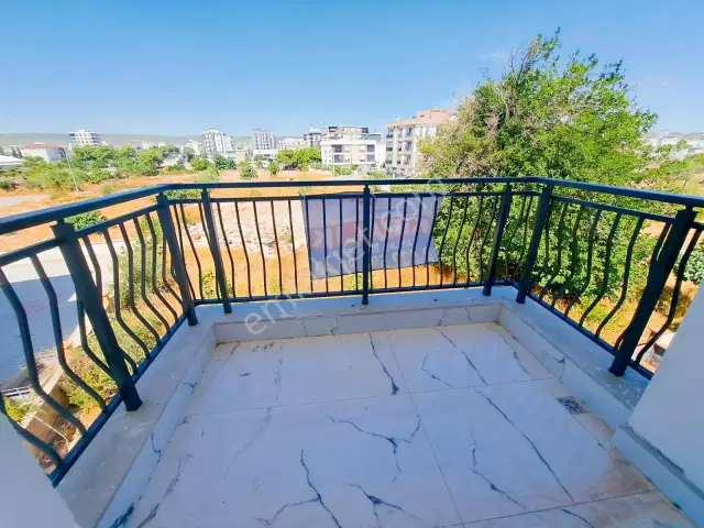 Tramvaya Yürüme Mesafesinde Sıfır 1+1 Kiralık Daire — görsel 11
