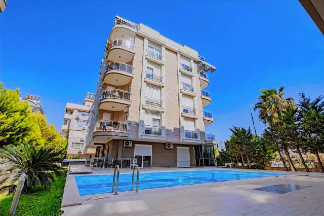 Yalı Caddesinde Site İçi Kiralık 2+1 Daire — görsel 1