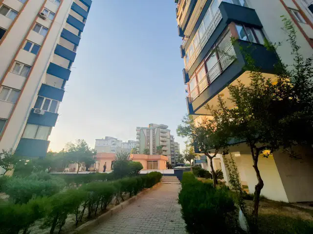 Havuzlu Site İçinde Ayrı Mutfak 2+1 — görsel 1