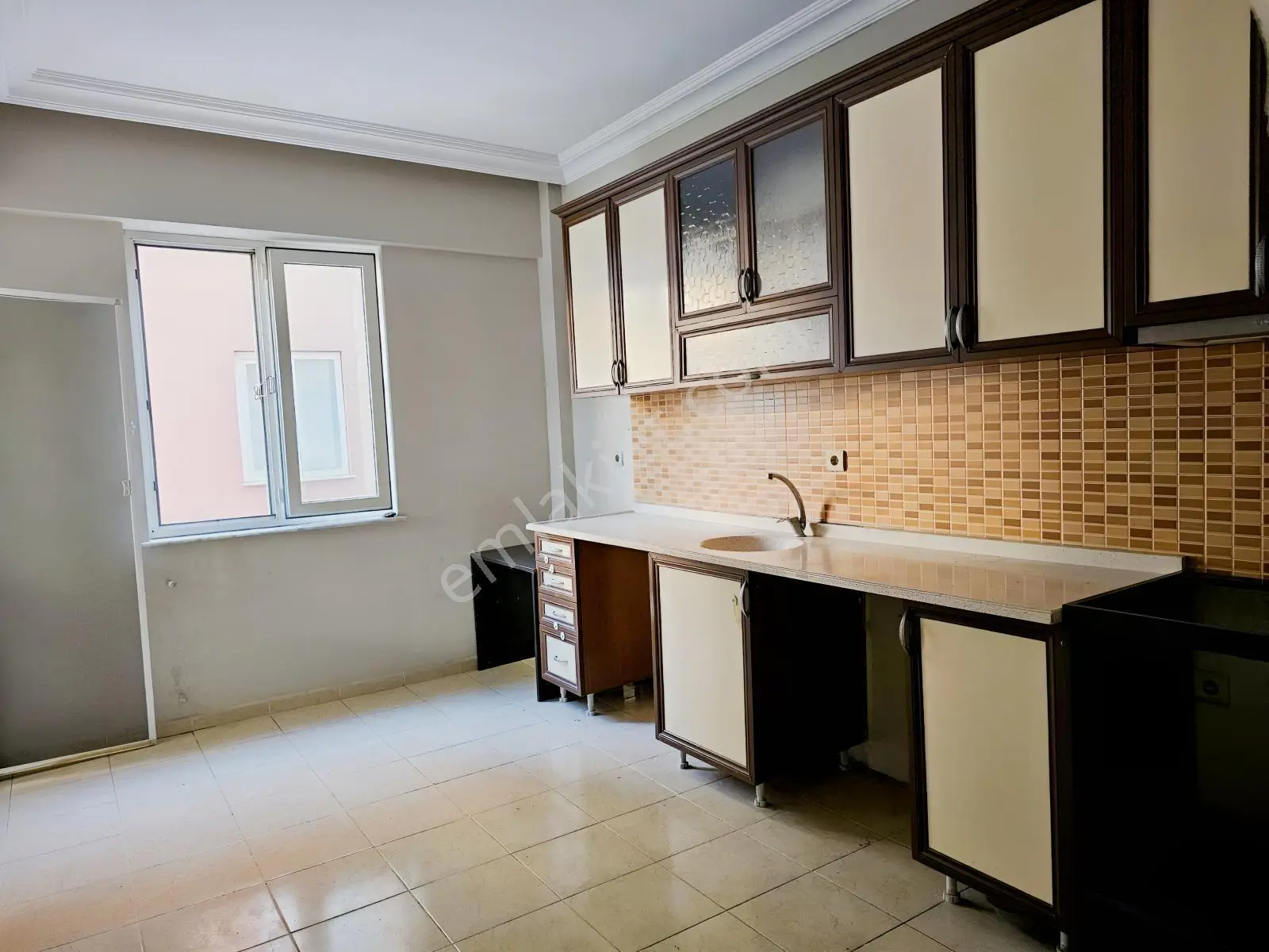 Dutlubahçe Mah.kiralık 3+1 Geniş Daire — görsel 3